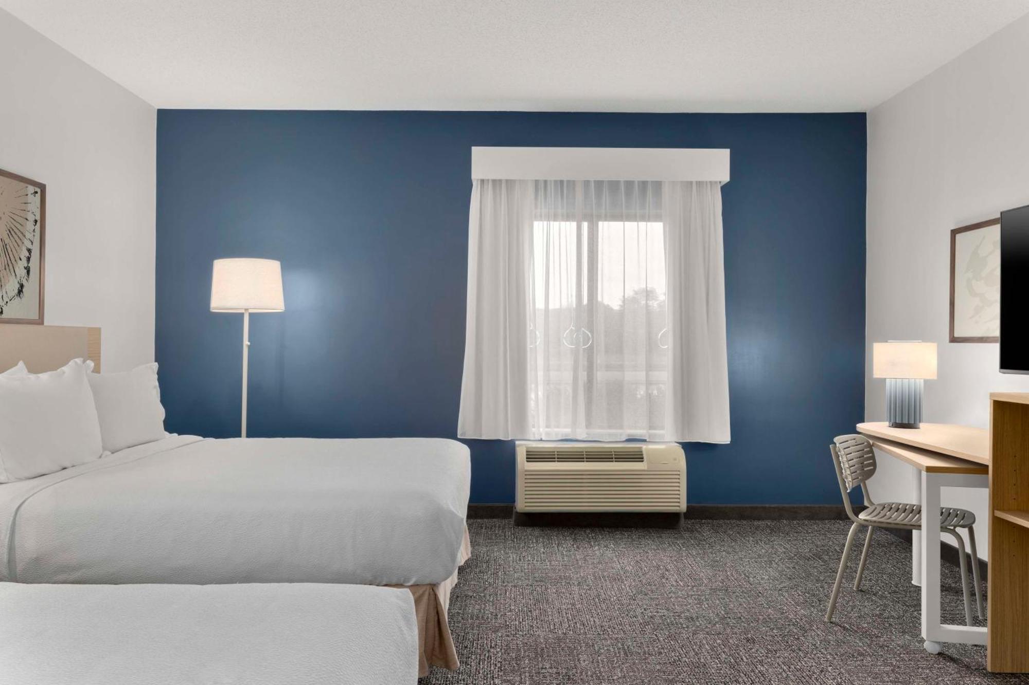 Spark By Hilton Newcomerstown Екстериор снимка