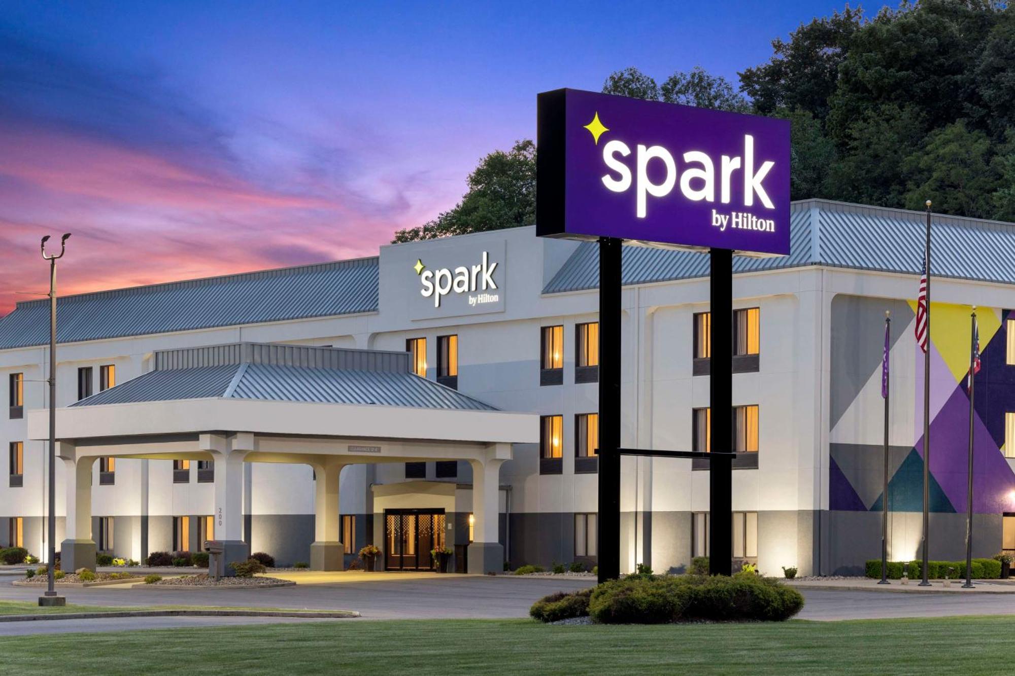 Spark By Hilton Newcomerstown Екстериор снимка